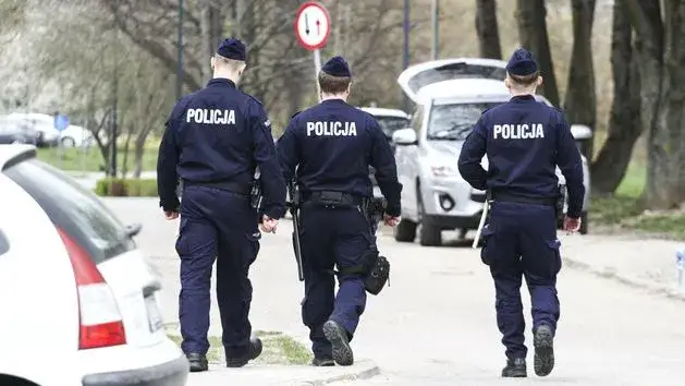 Ile wynosi emerytura policjanta po 25 latach pracy? Sprawdź szczegóły