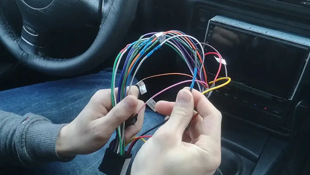 Instalacja stacji multimedialnej do samochodu – Praktyczny przewodnik