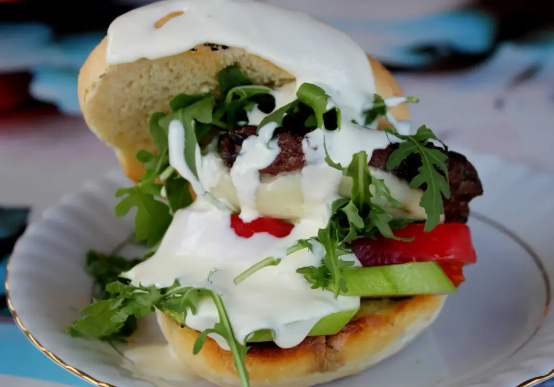 Najlepsza część wołowiny na burgery – jak wybrać mięso dla idealnego smaku