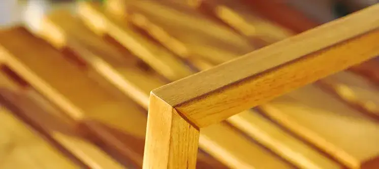 Jak skutecznie zabezpieczyć drewniane meble ogrodowe przed zniszczeniem?