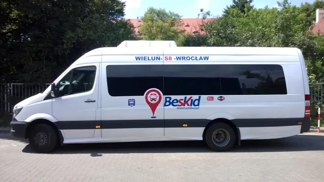 Beskid Oława: Dworzec PKS, rozkłady, alternatywy. Nie daj się zaskoczyć!