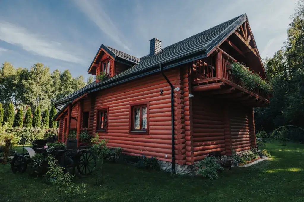 Budowa domu drewnianego pod klucz 2026: Realny koszt i widełki cenowe