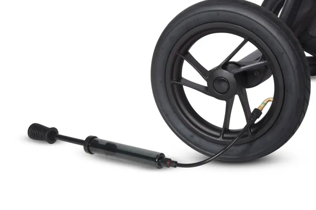 Jakie ciśnienie w oponach wózka inwalidzkiego dla bezpieczeństwa?