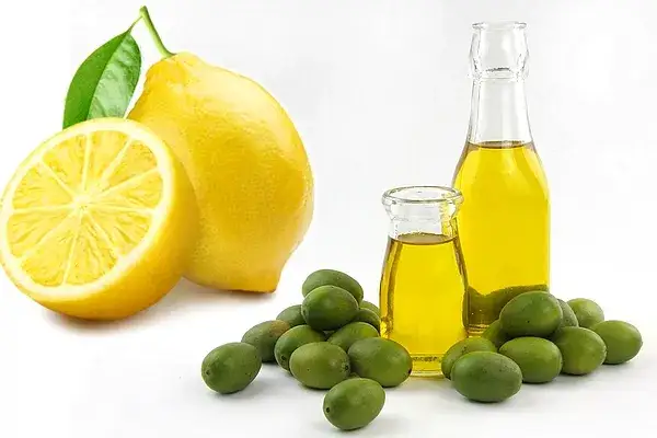 Oliwa z oliwek z cytryną na co pomaga – zdrowie, detox i odchudzanie