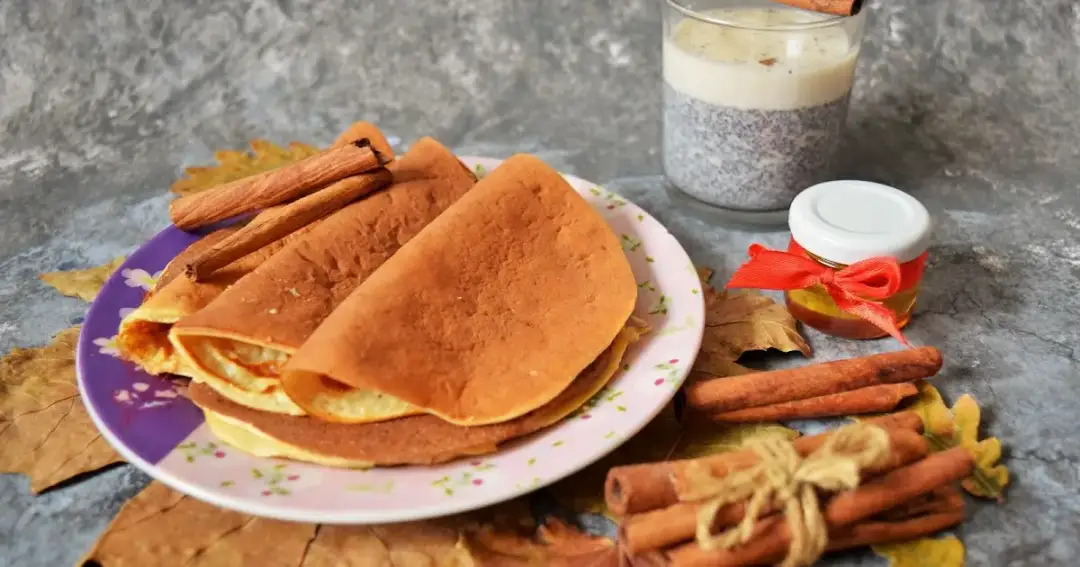 Jak stworzyć idealne naleśniki na mleku migdałowym w kilku krokach?