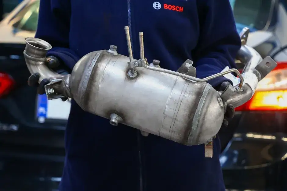 Objawy zapchanego filtra DPF – jak je rozpoznać i uniknąć problemów