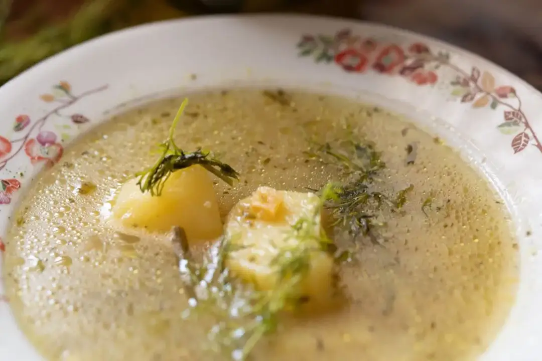 Jak złagodzić ostrość zupy? Proste sposoby na mniej pikantne danie