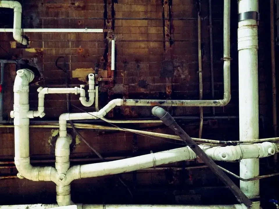 Ile trwa wymiana pionu w bloku? Czas i sposoby na szybszą renowację