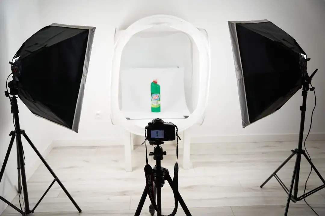 Jak zrobić zdjęcia na białym tle, aby uniknąć cieni i odbić