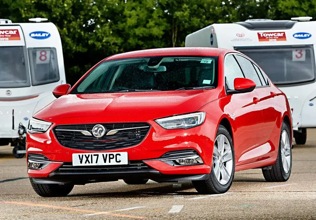 Jaki samochód do holowania przyczepy - uniknij błędnego wyboru