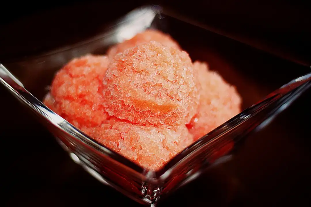 Jak zrobić sorbet arbuzowy? Prosty przepis bez maszynki!