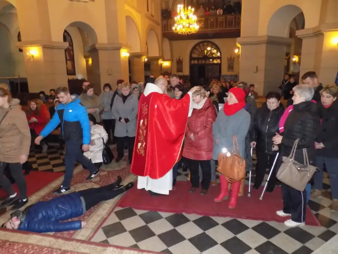 Msze egzorcystyczne gdzie odbywają się uzdrowienia i uwolnienia?