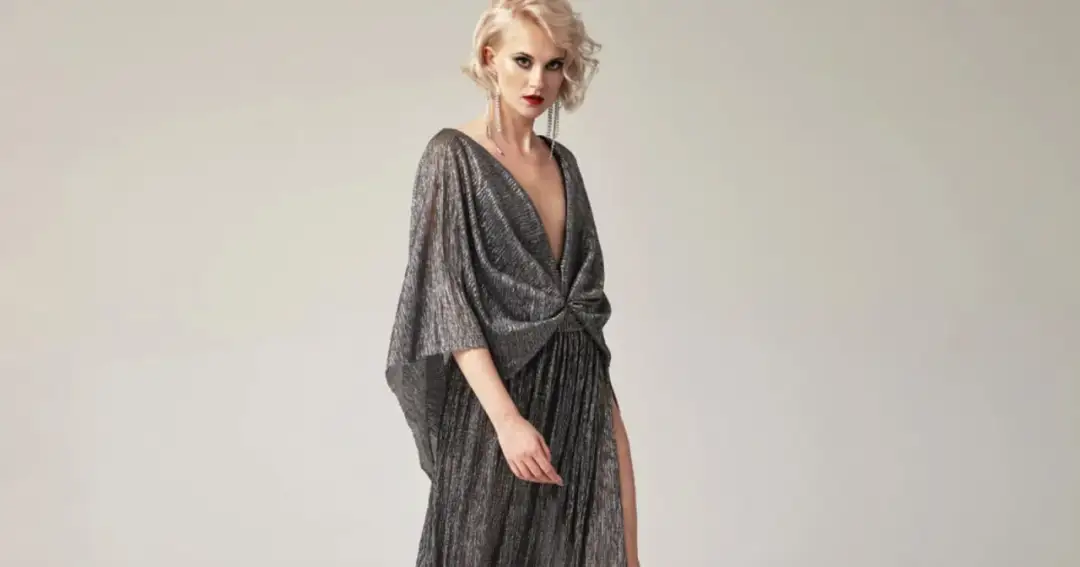 Jaką biżuterię do srebrnej sukienki wybrać, aby zachwycić?