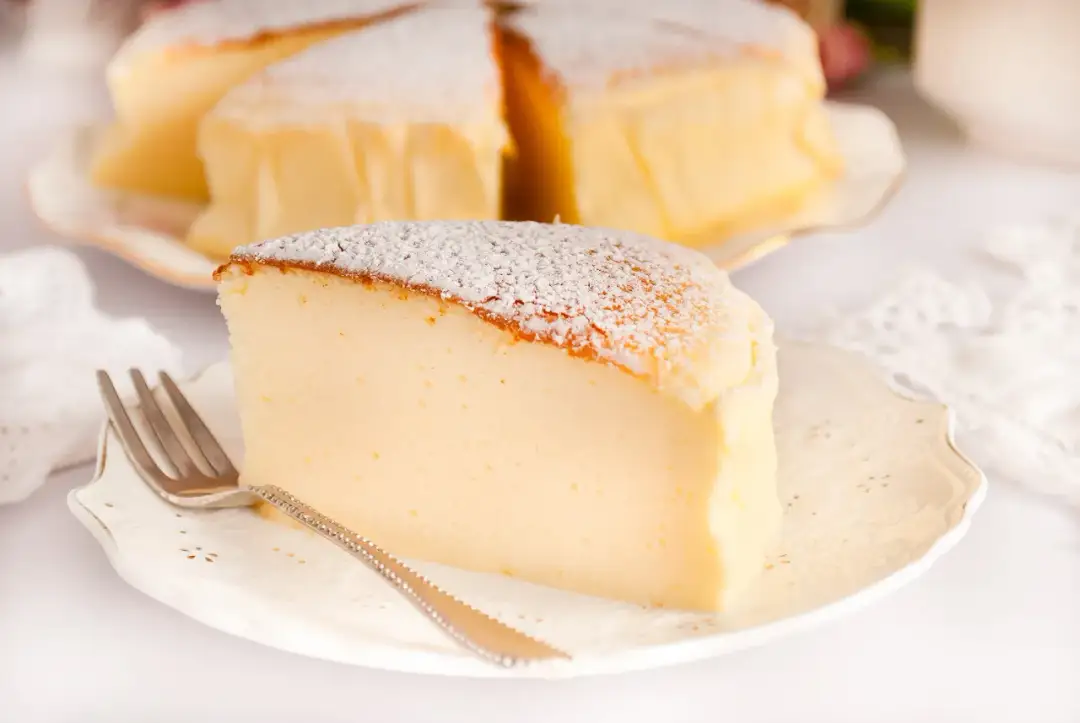 Proste ciasto jogurtowe - łatwy przepis na pyszne wypieki