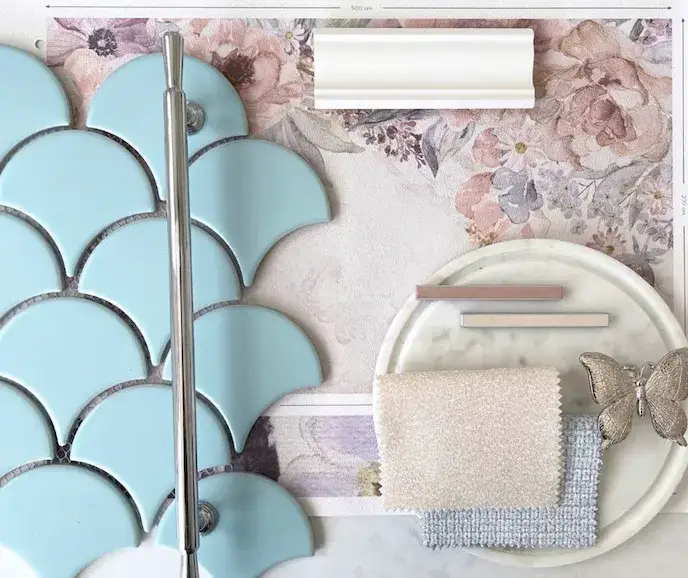 pastelowe-wnetrze-w-stylu-rokoko-z-mozaika-flabellum-light-blue-raw-decor