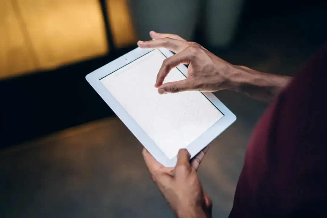 Jak zmniejszyć ekran w laptopie i poprawić komfort pracy