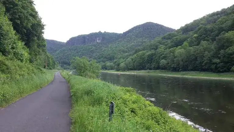 Trasy rowerowe w Czechach mapa – odkryj najlepsze szlaki i atrakcje