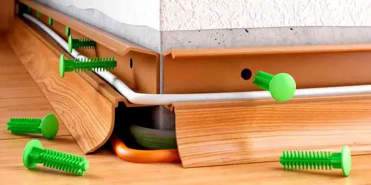Jak przykleić listwy przypodłogowe bez błędów i z łatwością