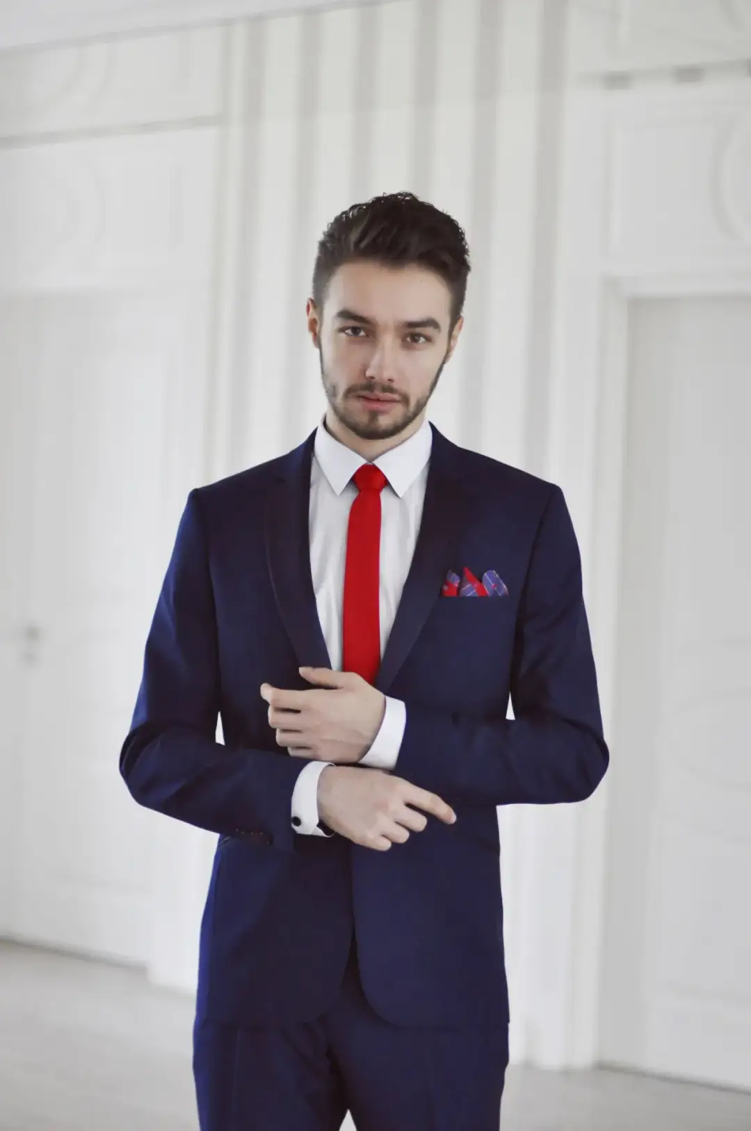 Jaki krawat na studniówkę? 5 niezbędnych wskazówek dla eleganta