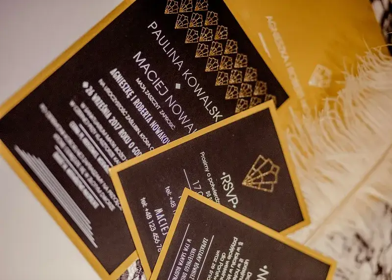 Jak zaprosić koleżankę na wesele? Z osobą towarzyszącą czy bez?