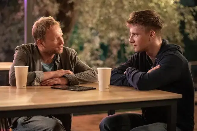 Aktorzy filmu Fuks – poznaj ich role i niezwykłe historie Aktorzy filmu Fuks – poznaj ich role i niezwykłe historie