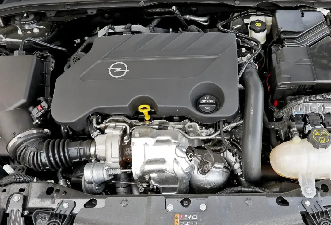 Opel Insignia: Który silnik benzynowy wybrać? Poradnik A i B