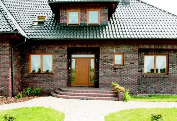 Ile kosztuje elewacja z klinkieru? Sprawdź, co wpływa na cenę