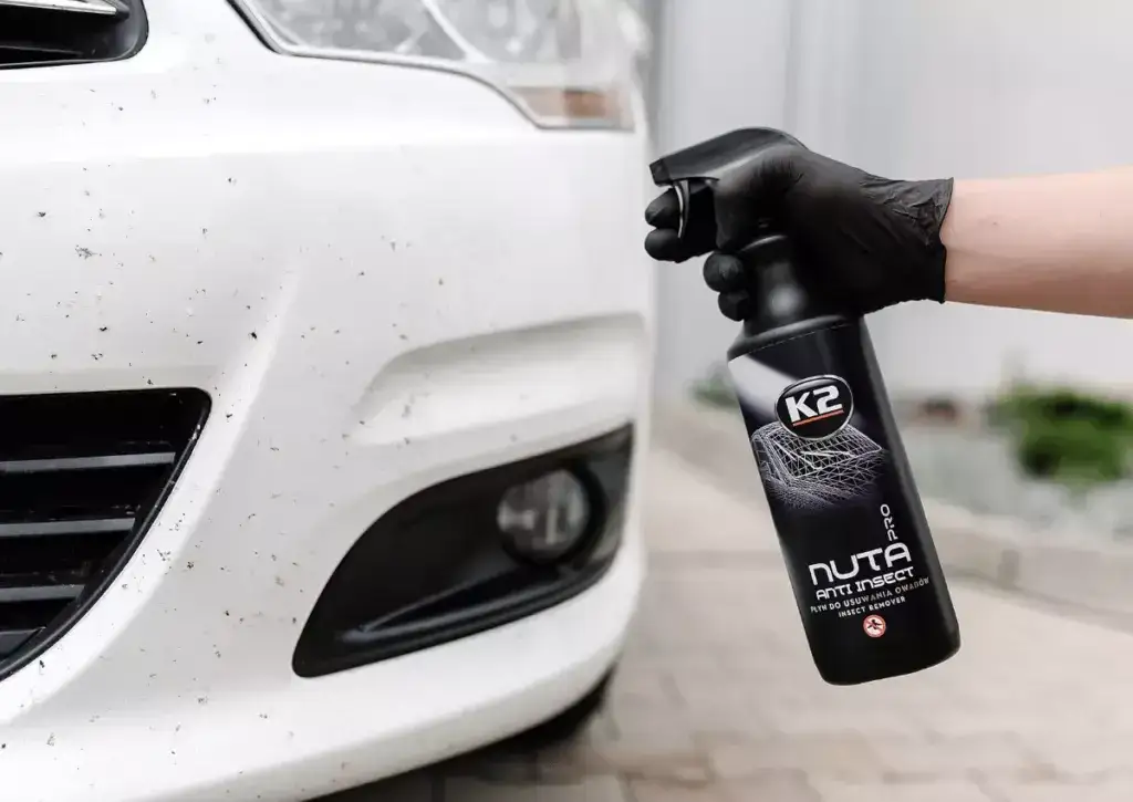 Pułapki przy użyciu zmywacza lakieru które niszczą Twój samochód