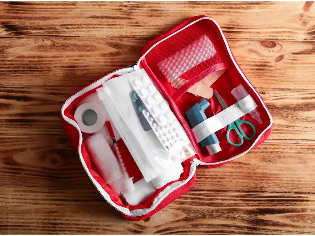 Domowa apteczka: Kompletna lista i poradnik. Co musisz mieć?