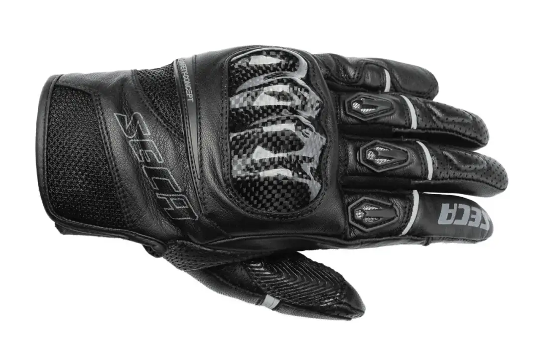 Jak rozciągnąć rękawice motocyklowe, aby uniknąć dyskomfortu podczas jazdy