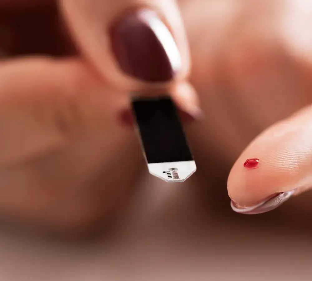 Podwyższony poziom glukozy we krwi - kiedy oznacza cukrzycę? Co musisz wiedzieć