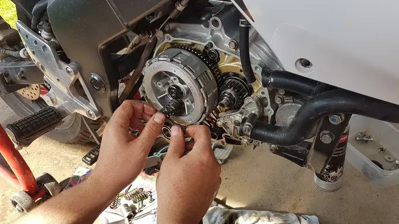 Jak odblokować hondę cbr 125 na wtrysku i zwiększyć jej moc?