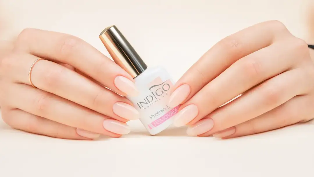 Manicure proteinowy co to jest i dlaczego warto go wypróbować?
