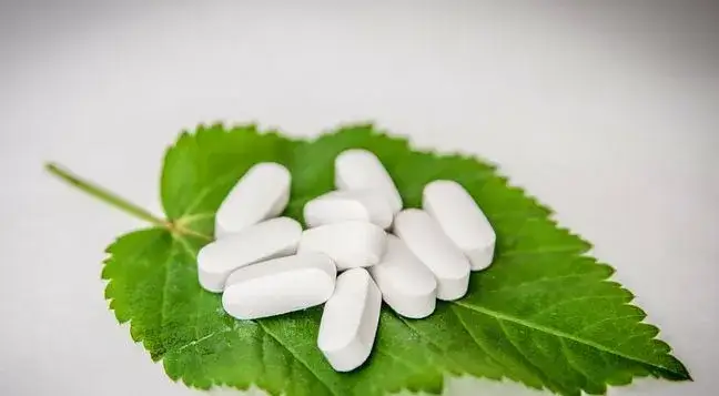 Czy brać lit bez recepty? Ekspert ostrzega przed konsekwencjami