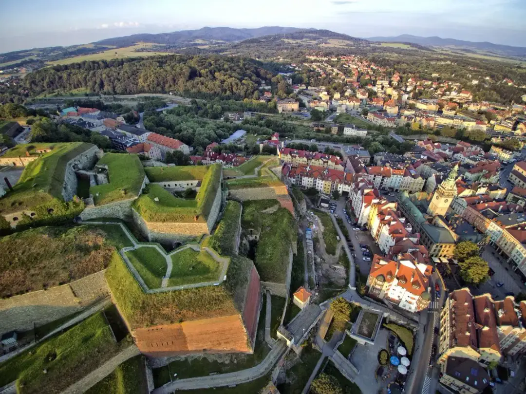Zwiedź Twierdzę Kłodzką - potężny zabytek obrony nowożytnej