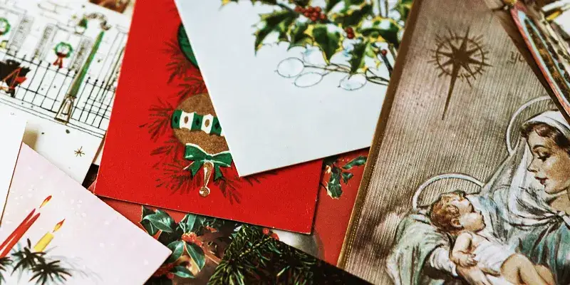 Kartki świąteczne po francusku: piękne życzenia na każdą okazję