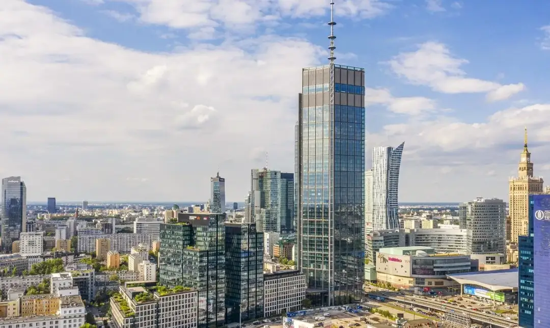 Ile pięter ma najwyższy budynek w Warszawie? Zaskakujące fakty o Varso Tower
