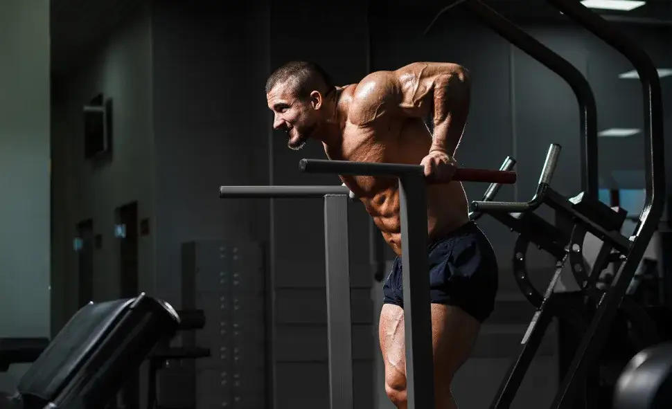 Ile ćwiczeń na triceps? Poznaj optymalną liczbę dla efektów