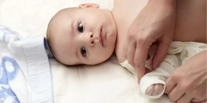 Jak ubrać dziecko przy 22 stopniach, aby uniknąć przegrzania?