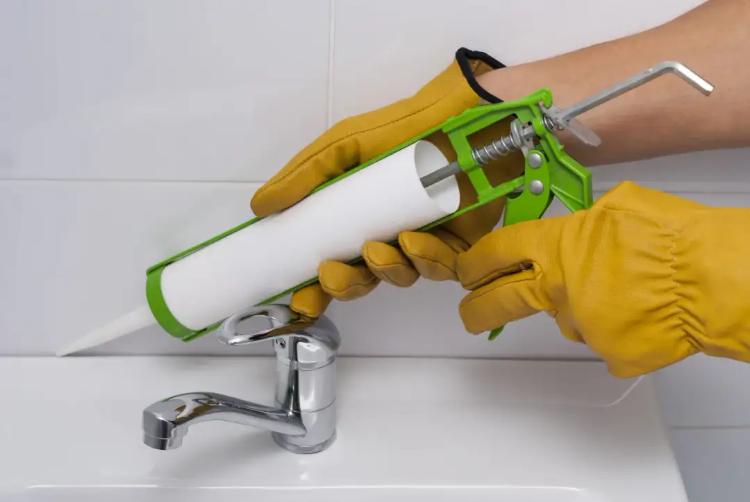 Jak skutecznie używać płynu do wygładzania silikonu w projektach?