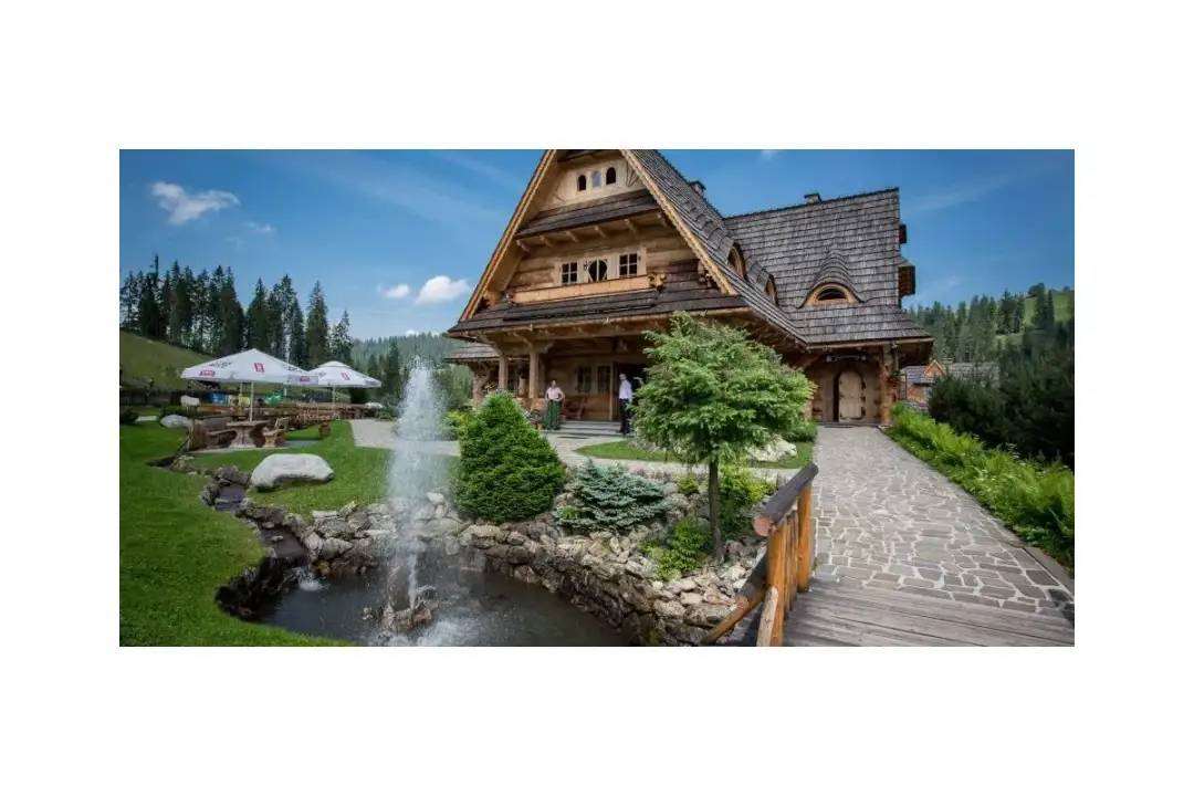 Ciche miejsca na obiad w Małym Cichym – smaczne i spokojne restauracje