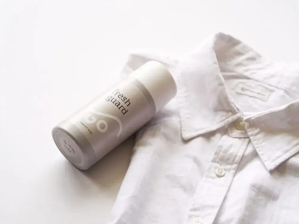 Skuteczne sposoby na makijaż, który nie brudzi ubrań - sprawdzone metody