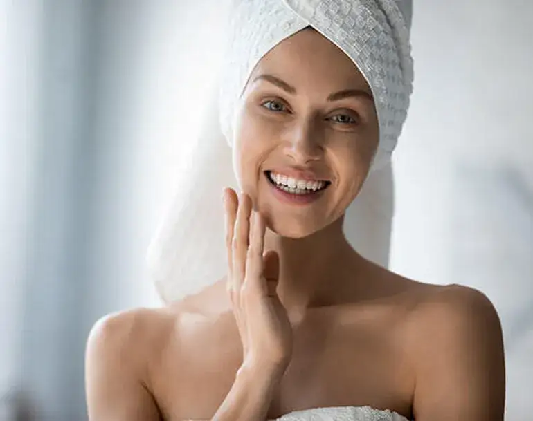 Jak działa kwas hialuronowy i dlaczego jest kluczowy dla skóry?