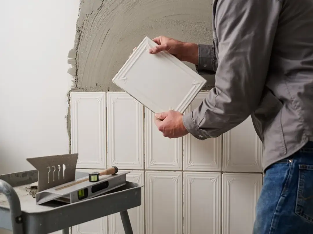 Ile schnie zaprawa klejowa? Poznaj czasy schnięcia i ważne czynniki