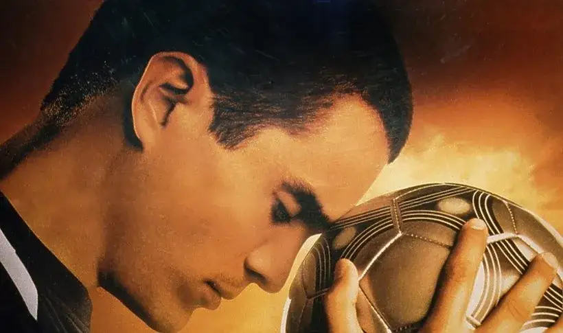 Filmy o piłkarzach: Które tytuły warto obejrzeć i co oferują widzowi?