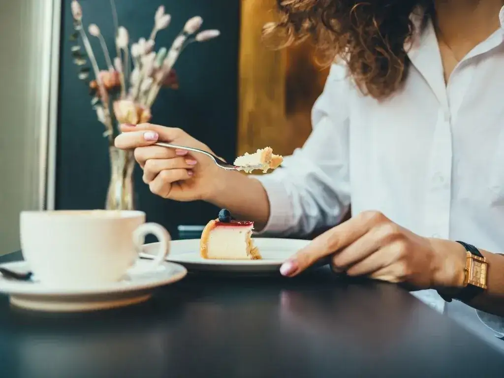 Ile kalorii trzeba zjeść żeby przytyć 1 kg? Prosty sposób na masę