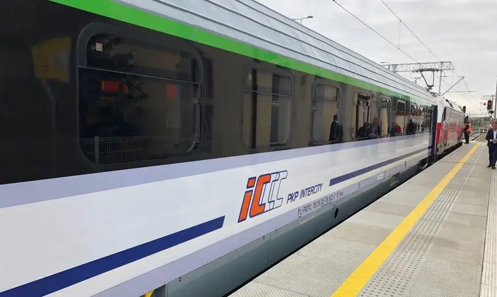 Jak dojechać do Międzyzdrojów pociągiem - najtańsze połączenia i czasy podróży