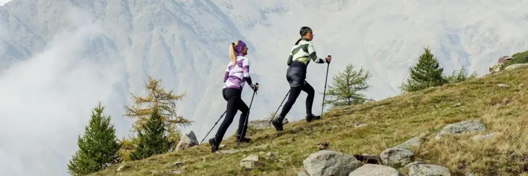 Jak się ubrać w góry? Zasada cebulki, buty i błędy. Bądź gotowy!