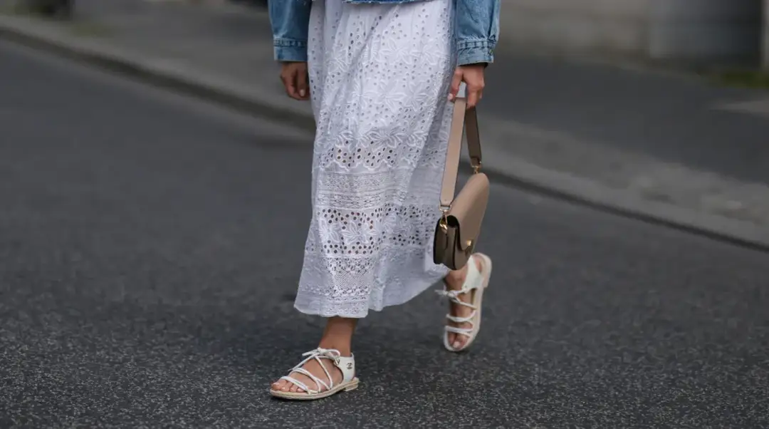 Tu falda larga blanca Stradivarius: looks + trucos de estilista