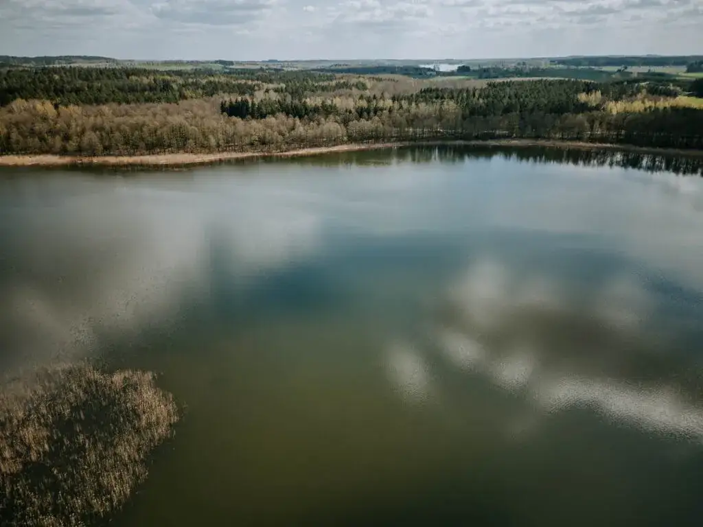 Jezioro Gawlik - piękne miejsce na wędkowanie i relaks w naturze